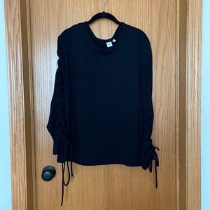 Gap black shirt with fun sleeve details